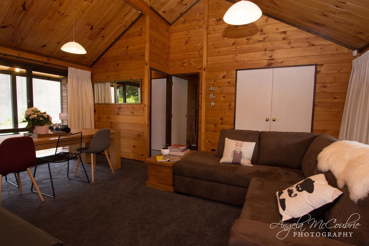 Frankie & Hugh'S Bed & Breakfast โอฮาคูเน ภายนอก รูปภาพ